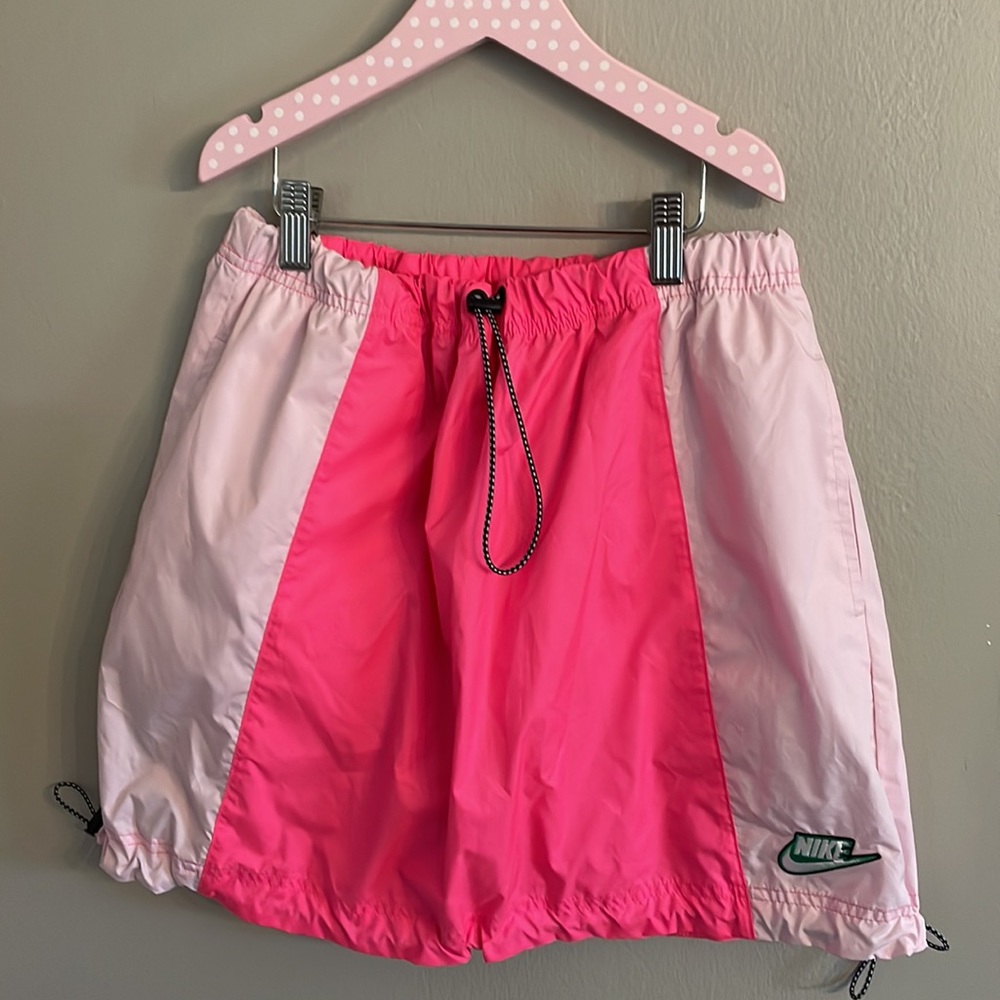 Extra cute NIKE dress like new - Picture 1 of 6